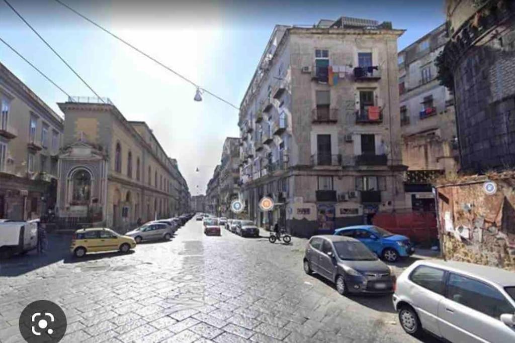 Emyesabi Leilighet Napoli Eksteriør bilde